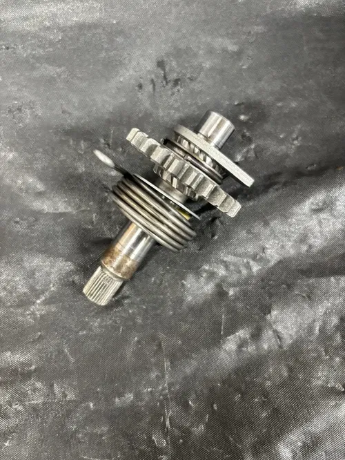 1990 - 1991 Yamaha YZ125 Kickstart Assembly yz125 yz 125 kickstarter shaft gear