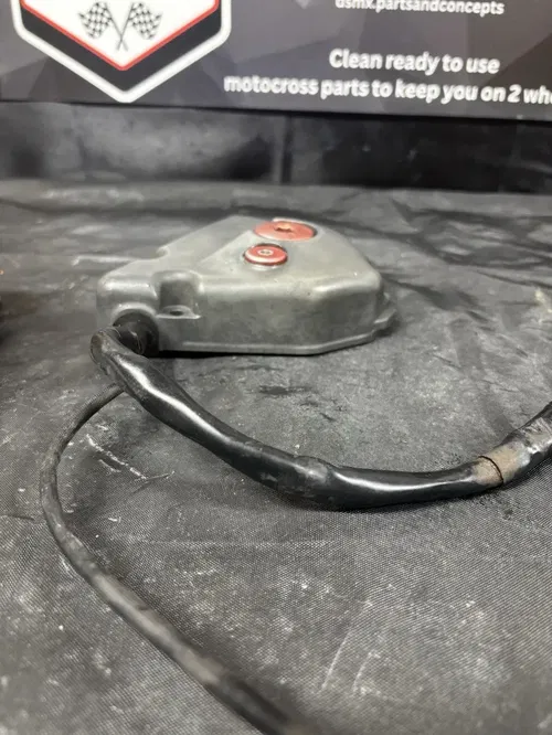 2007 04-08 KAWASAKI KX250F OEM LEFT STATOR GENERATOR MAGNETO COVER 14031-0077