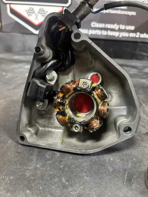 2007 04-08 KAWASAKI KX250F OEM LEFT STATOR GENERATOR MAGNETO COVER 14031-0077