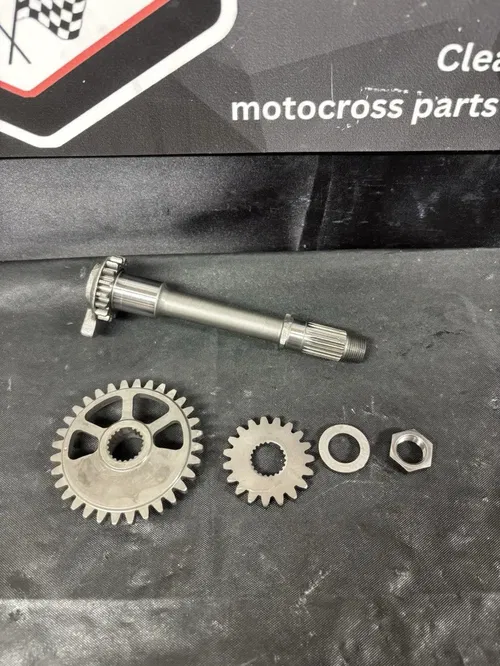 2004 - 2009 Honda CRF250 CRF250R Engine Counter Balance Shaft Weight Gear Drive