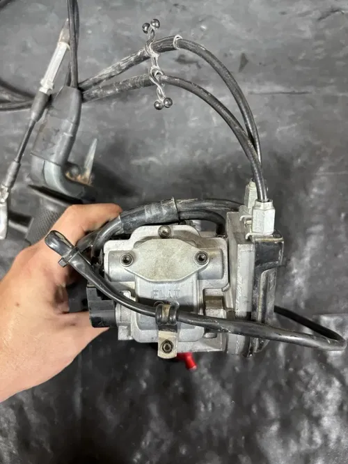 04-09 2006 Honda CRF250R Carburetor OEM Keihin FCR – Good Condition