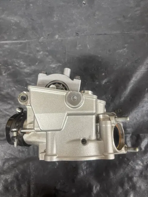 2006 Honda CRF250r Cylinder Head Assembly W/camshaft And Valve Cover Oem