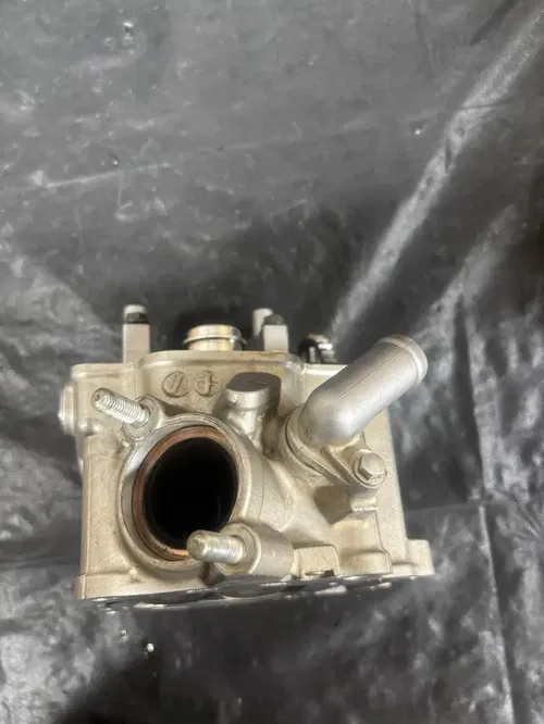 2006 Honda CRF250r Cylinder Head Assembly W/camshaft And Valve Cover Oem