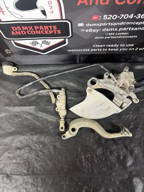 1999 - 2001 Yamaha YZ125 YZ 125 YZ250 250 Rear Brake Caliper Master Cylinder