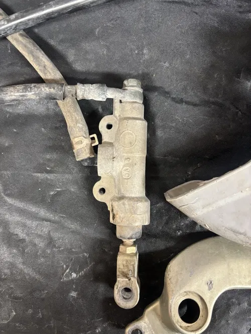 1999 - 2001 Yamaha YZ125 YZ 125 YZ250 250 Rear Brake Caliper Master Cylinder