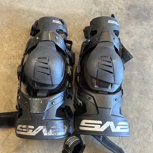 Evs Sport Knee Brace