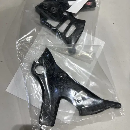 Suzuki RM250/RM125 Carbon (Lightspeed) frame guards