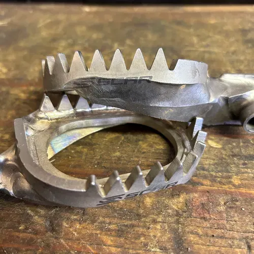 Suzuki Rmz Titanium Footpegs Scar