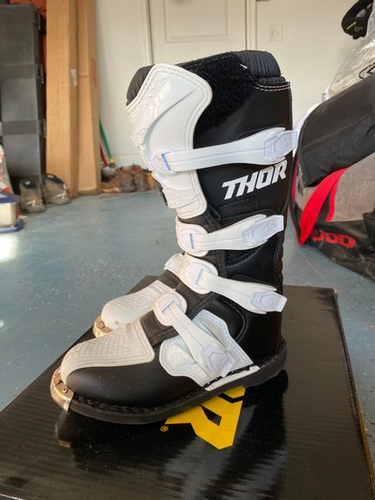 Thor women’s boots