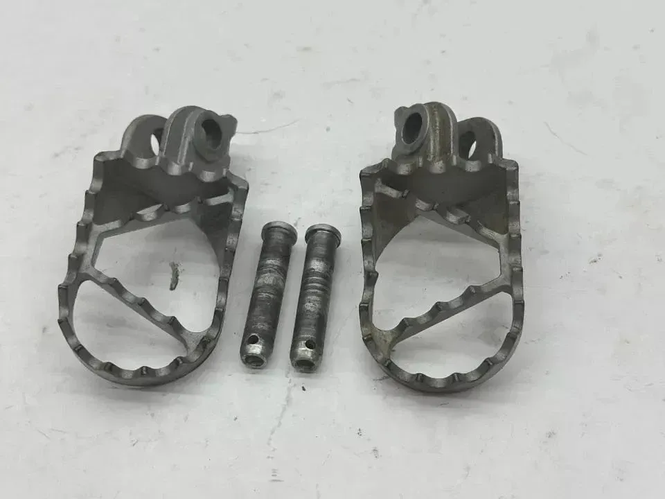 2018 KTM 50SX Foot Pegs Left Right Mount Rests Pins Set 47103040033 Husqvarna 50