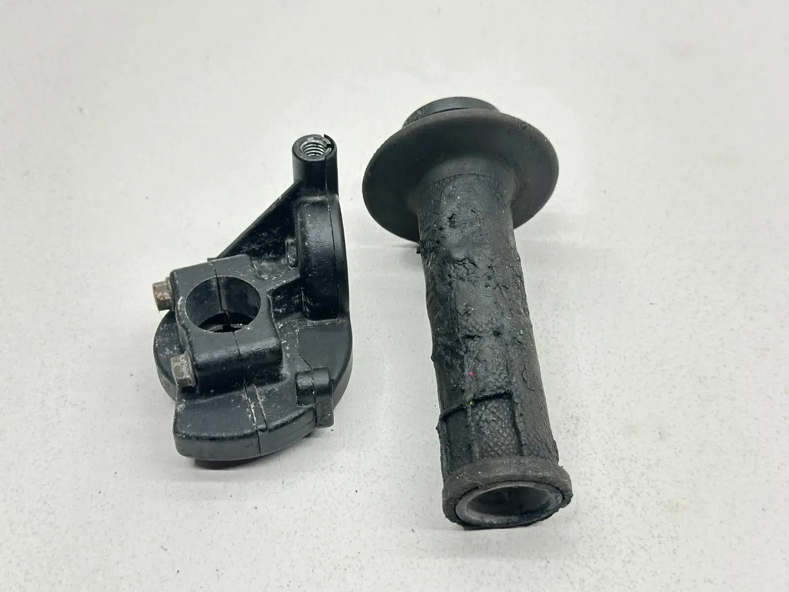 2000 Kawasaki KX125 Throttle Tube Grip Housing OEM Cable Line Cam Black KX 125