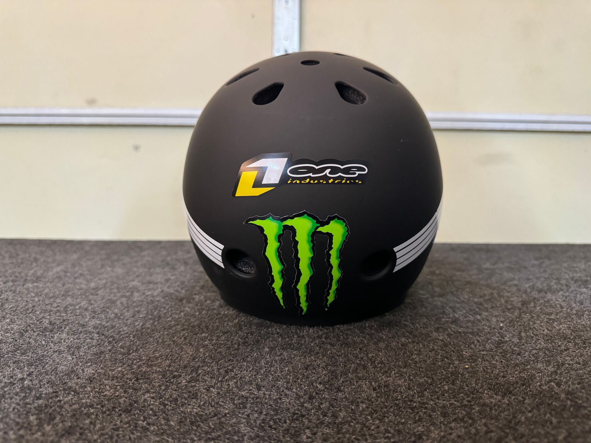 Monster energy bmx helmet online