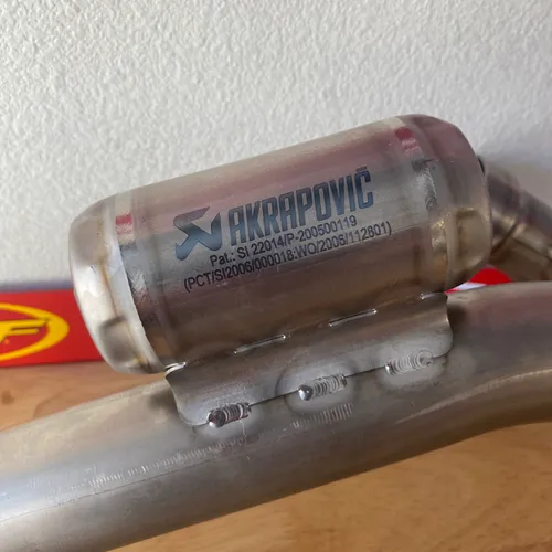 Akrapovic Header