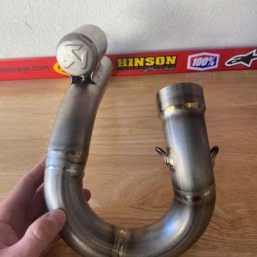 Akrapovic Header