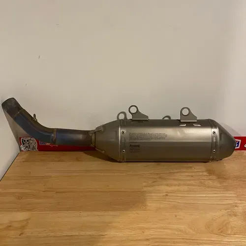 Akrapovic Slip On