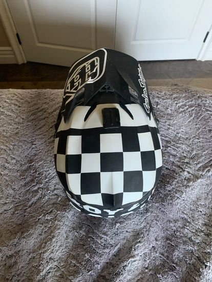 Troy lee design helmet 