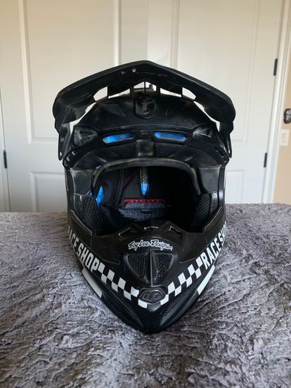 Troy lee design helmet 