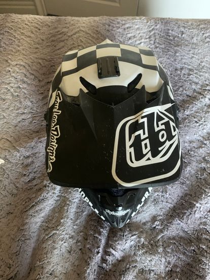 Troy lee design helmet 