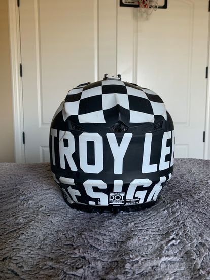 Troy lee design helmet 