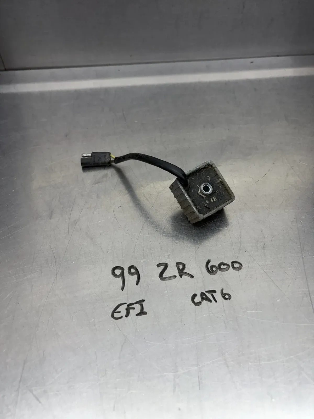 99 00 01 02 03 Arctic Cat ZR 500 600 EFI OEM Engine Voltage Regulator Rectifier
