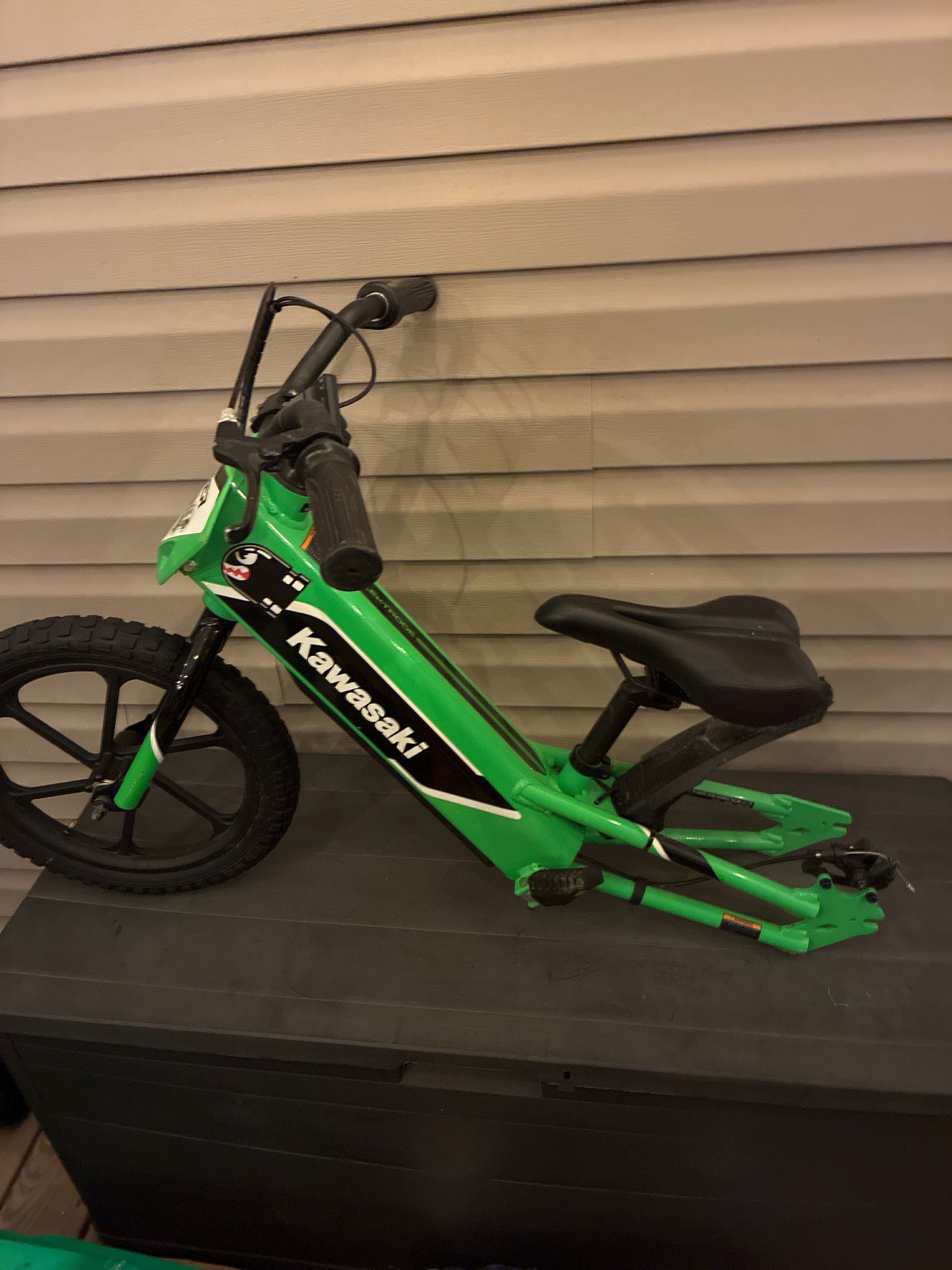 Kawasaki Elektrode 16 
Needs Rear Hub Drive Harness 