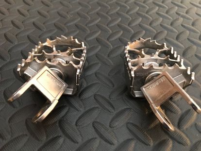 Pivot pegz africa twin outlet