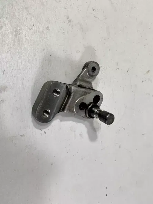 2007 Suzuki GSXR750 Shifter Mount OEM Gear Shift Pedal Bracket Stock GSXR 750