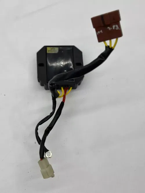 2018 KTM RC390 ELECTRIC VOLTAGE REGULATOR RECTIFIER OEM 93011034000 2019 2020