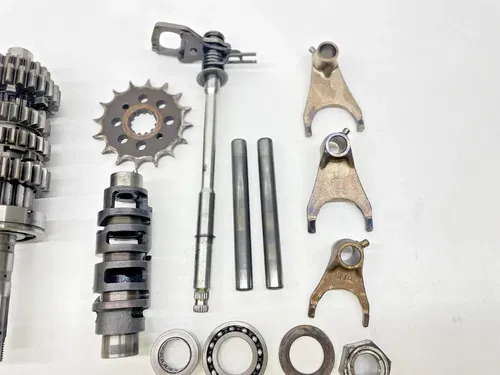 2007 Suzuki GSXR 750 Engine Motor Transmission Tranny Gears Forks Drum Bolt 750