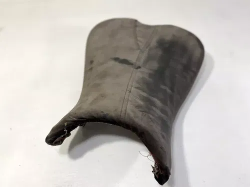2007 Suzuki GSXR750 Drivers Seat Front Pad Saddle OEM 45100-01H01-6BY GSXR 750