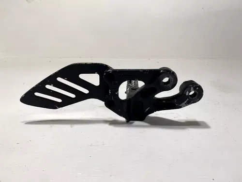 2007 Suzuki GSXR750 Foot Peg Mounting Bracket Left Side OEM Footpeg GSXR 750