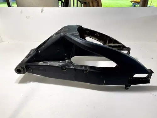 2007 Suzuki GSXR750 Swingarm Suspension OEM Rear Swing Arm 6100001H00YAP GSXR