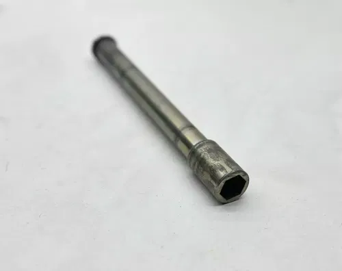 2014 Yamaha R6 Front Wheel Axle Spindle Nut 2C0-25181-00-00 OEM YZFR6 YZF R6