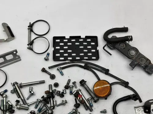 2009 Suzuki GSXR 600 Miscellaneous Bolt Kit Hardware Screw Assembly GSXR600