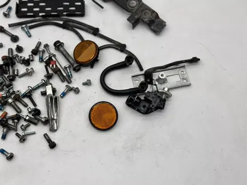 2009 Suzuki GSXR 600 Miscellaneous Bolt Kit Hardware Screw Assembly GSXR600