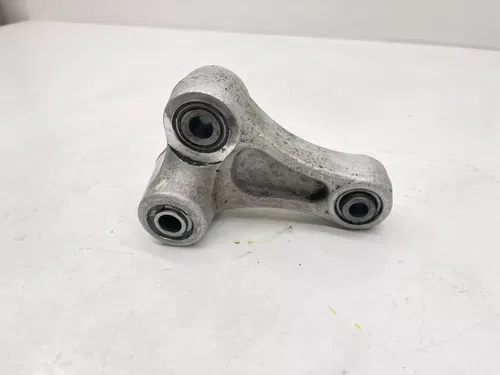 2007 Suzuki GSXR 750 600 Rear Shock Linkage Suspension Knuckle 62601-01853