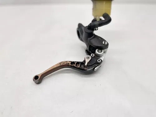 2007 Suzuki GSXR 750 600 Front Brake Master Cylinder Lever Assembly 59600-47H00