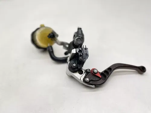 2007 Suzuki GSXR 750 600 Front Brake Master Cylinder Lever Assembly 59600-47H00