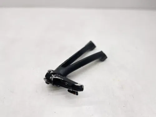 2007 Suzuki GSXR 750 600 Black Rear Passenger Foot Peg Bracket 43700-01H00-13L
