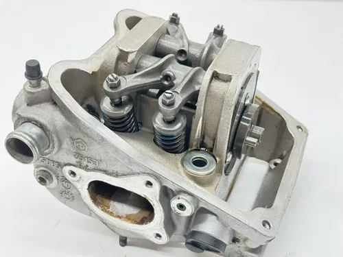2009 Aprilia Mana 850 Motor Engine Top End Cylinder Head Valves Assembly Mana850