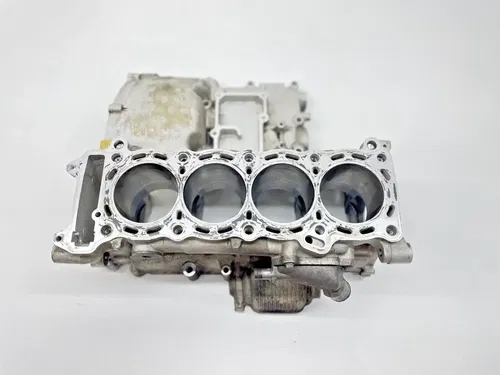 2007 Suzuki GSXR 750 Cylinder Engine Case OEM Top Half Motor Cover Block GSXR750