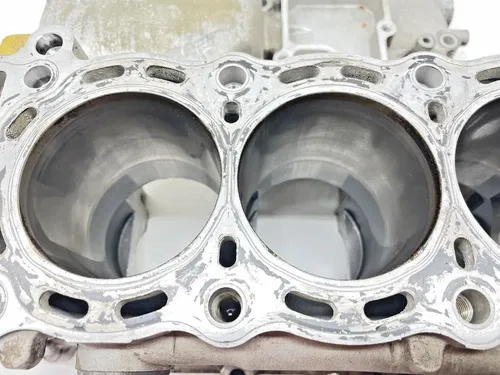 2007 Suzuki GSXR 750 Cylinder Engine Case OEM Top Half Motor Cover Block GSXR750