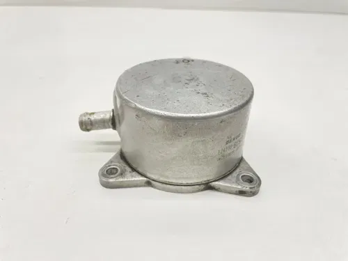 2007 Suzuki GSXR 750 Engine Oil Pump Cooling Motor Case Filter Assembly GSXR750