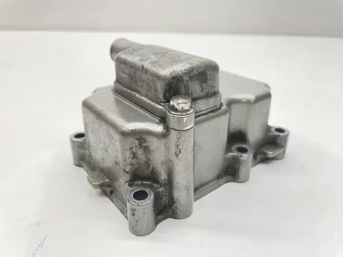 2007 Suzuki GSXR 750 Crankcase OEM Motor Breather Cover 11371-01H00 GSXR750