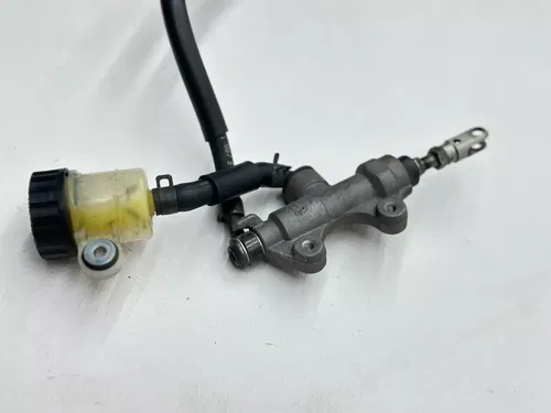 2014 Yamaha R6 Rear Brake Assembly Master Cylinder Caliper OEM 2C0-2583V-01-00