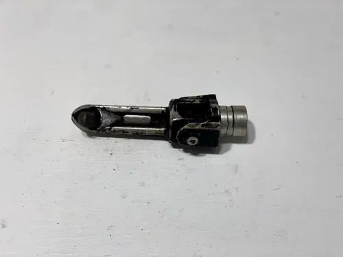 2007 Suzuki GSXR750 Rear Foot Peg Driver OEM Rest Right Side Footpeg GSXR 750 SB