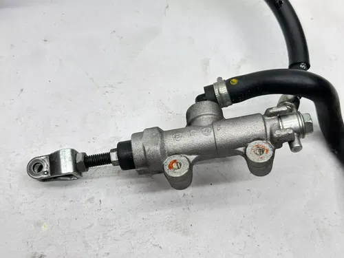 2009 Suzuki GSXR 600 Rear Brake Assembly Master Cylinder Caliper OEM GSXR600