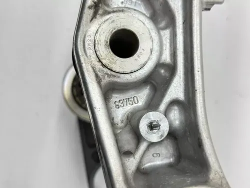 2009 Suzuki GSXR 600 Triple Tree Clamp Steering Stem 51410-01H10 OEM GSXR600