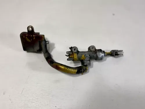 2007 Suzuki GSXR750 Rear Brake Master Cylinder OEM 69600-01H00 GSXR 750