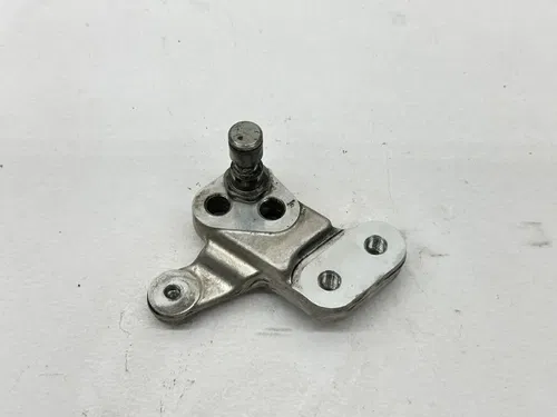 2009 Suzuki GSXR 600 gear shift lever bracket OEM Steel Guard GSXR600 Sports
